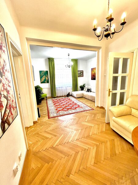 Piata Romana, Dorobanti