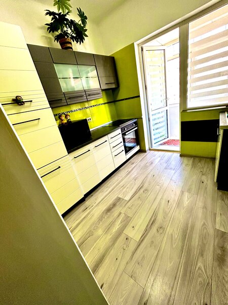 Piata Romana, Dorobanti