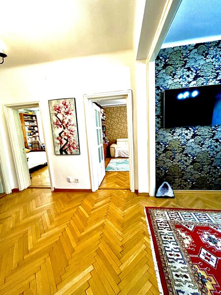 Piata Romana, Dorobanti