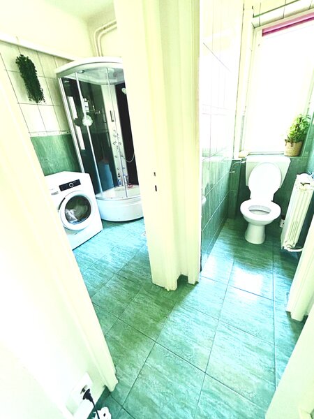 Piata Romana, Dorobanti