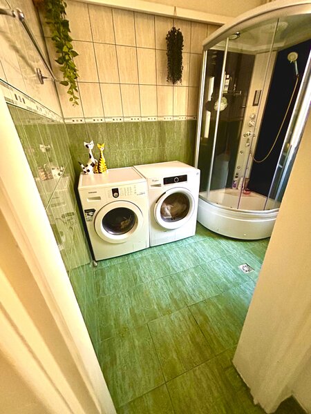 Piata Romana, Dorobanti